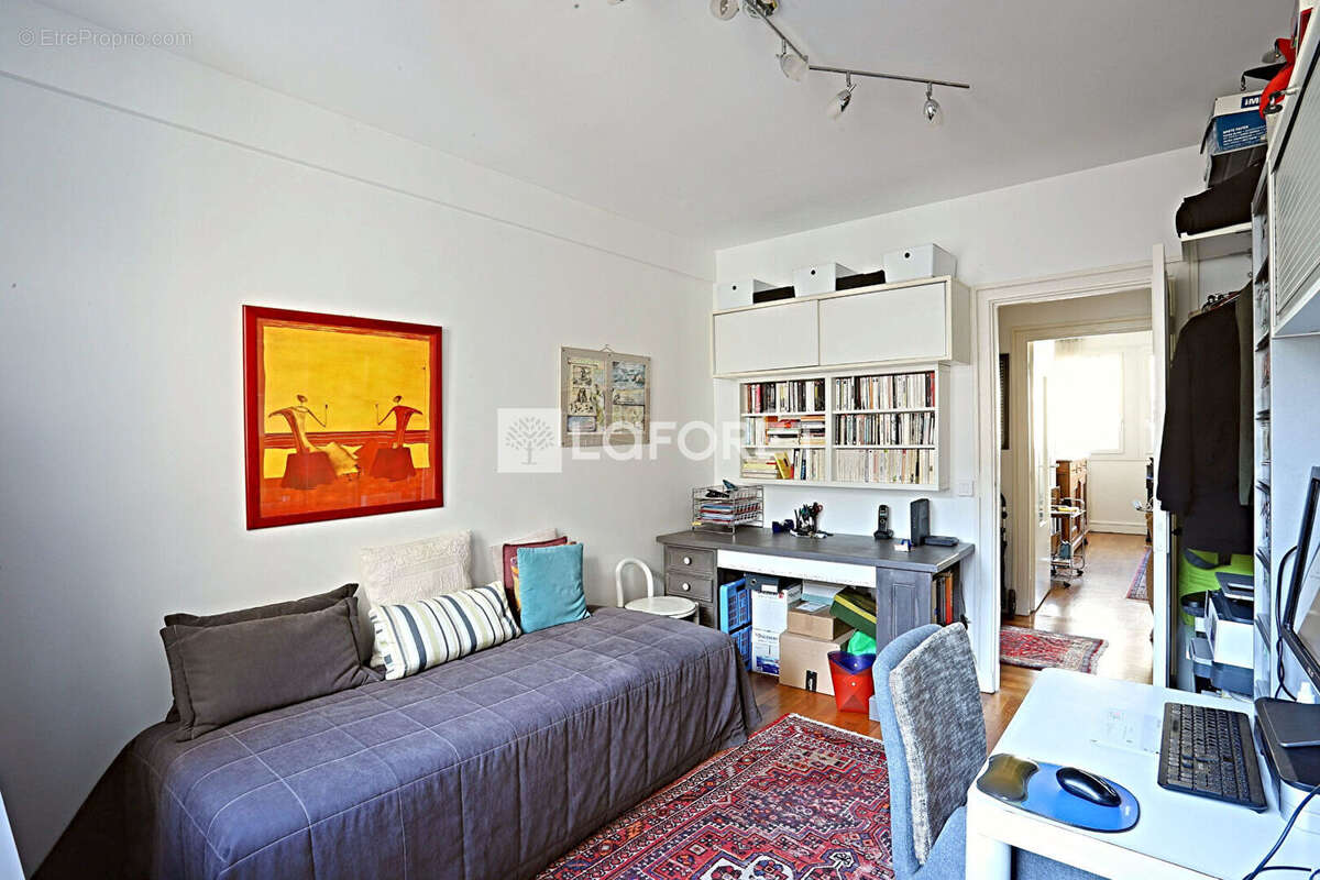 Appartement à PARIS-14E