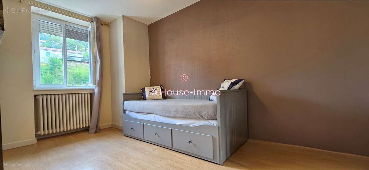 Maison à ROCHE-LA-MOLIERE