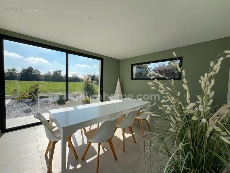 Maison à JANNEYRIAS