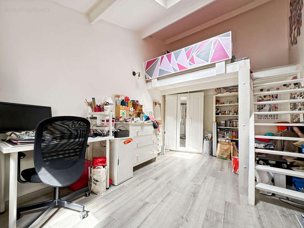 Maison à NEUVILLE-SUR-OISE