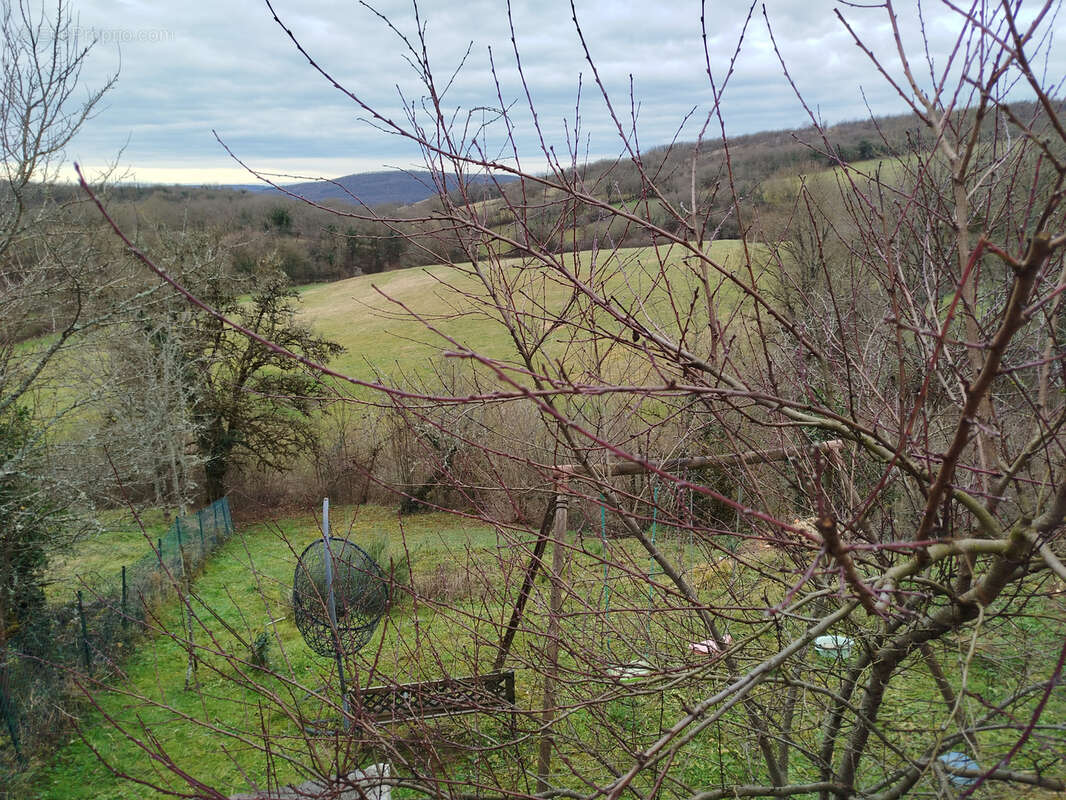 Maison à SAINT-JULIEN