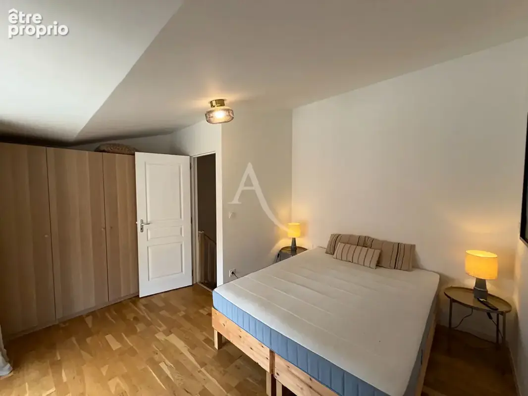 CARCASSONNE, Maison Rénovée avec garage et terrasse - photo 8