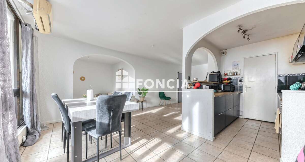 Villeurbanne laurent bonnevay- appartement t5 - photo 4