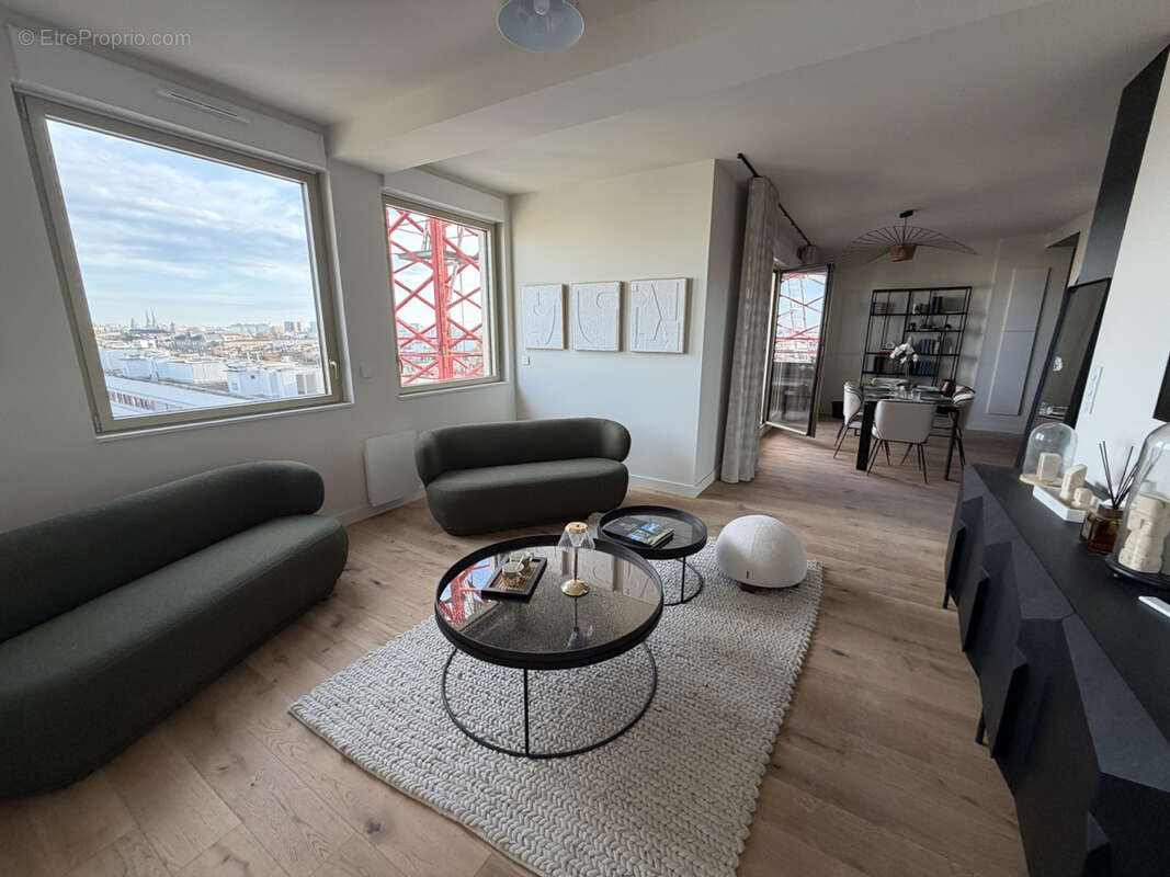 Appartement à BORDEAUX