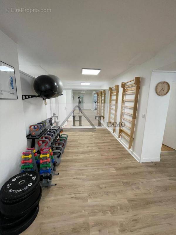 Local professionnel de 150 m² à Melun, idéal pour kiné - photo 2