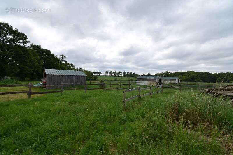 Maison à SAINT-LEGER-MAGNAZEIX