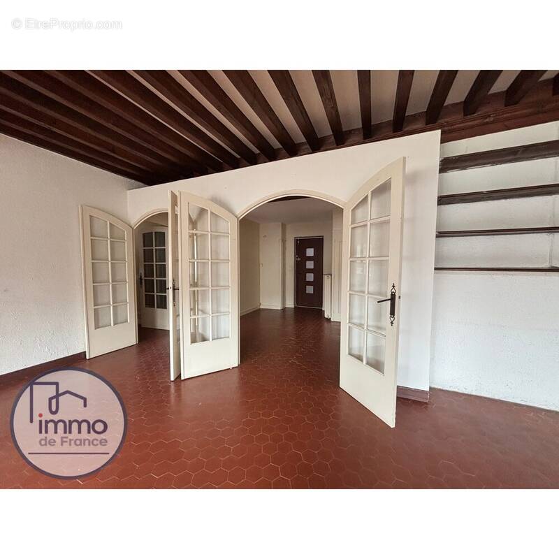 Appartement à CONDRIEU