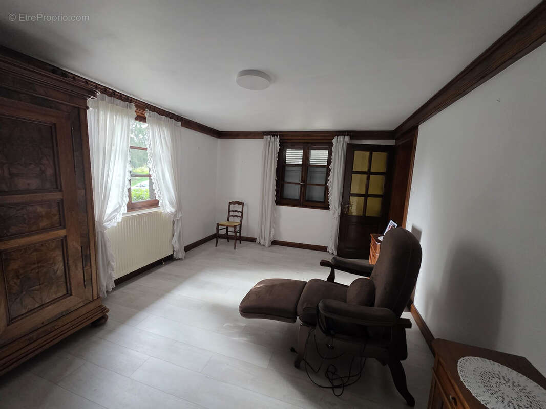 Maison à WOLFERSDORF