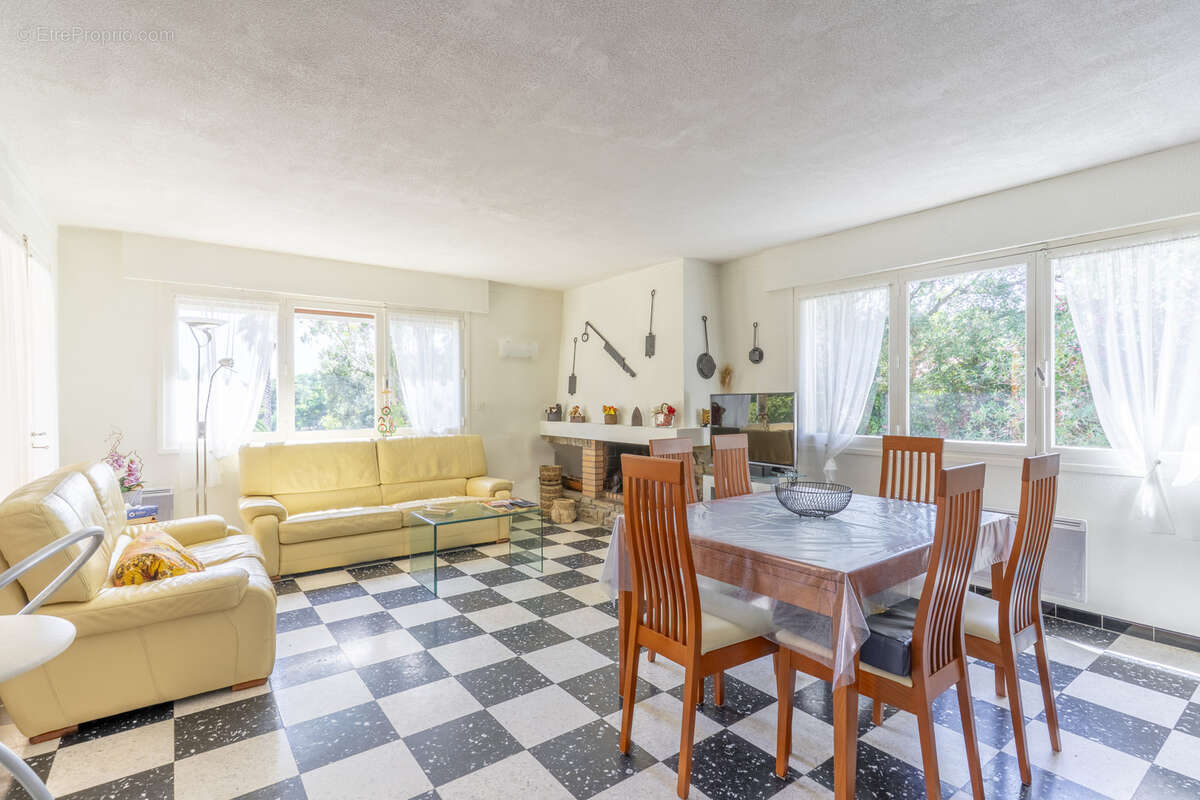 Maison à LA CROIX-VALMER