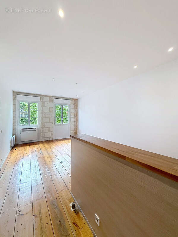 Bel appartement 3 pièces - Bordeaux Bastide Avenue Thiers - photo 2
