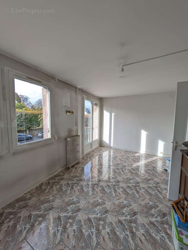 Appartement à LA FERTE-ALAIS