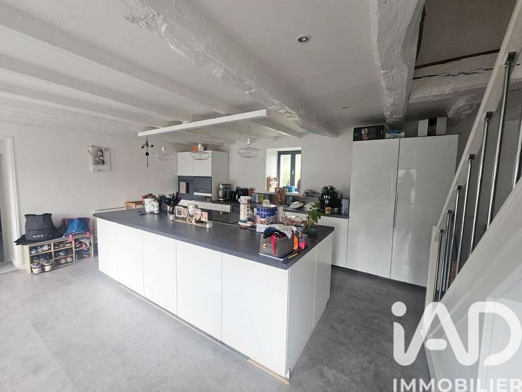 Maison 151 m² à Rouillac  - photo 3