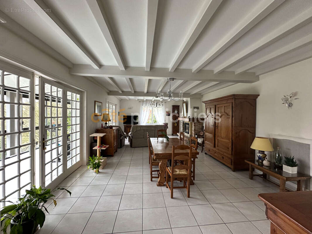 Maison à MORTAGNE-SUR-SEVRE