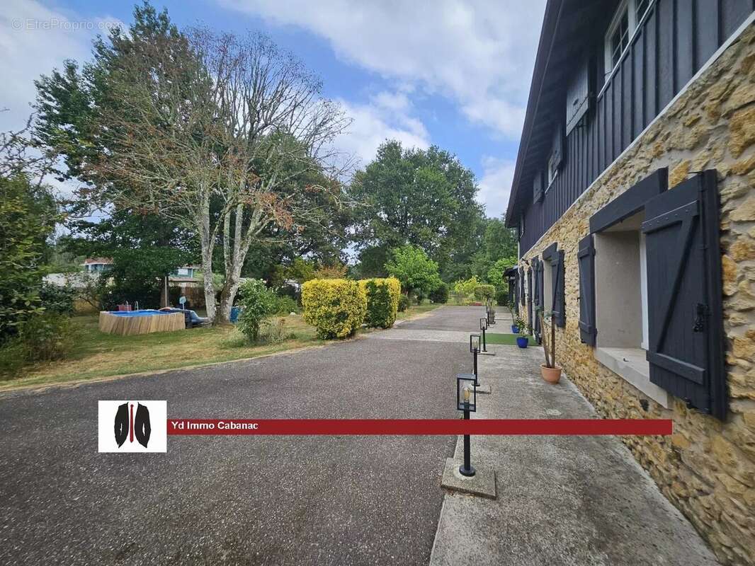Maison en pierre 4 chambres 1 bureau – 200 m² – Terrain 1 300 m² - photo 14