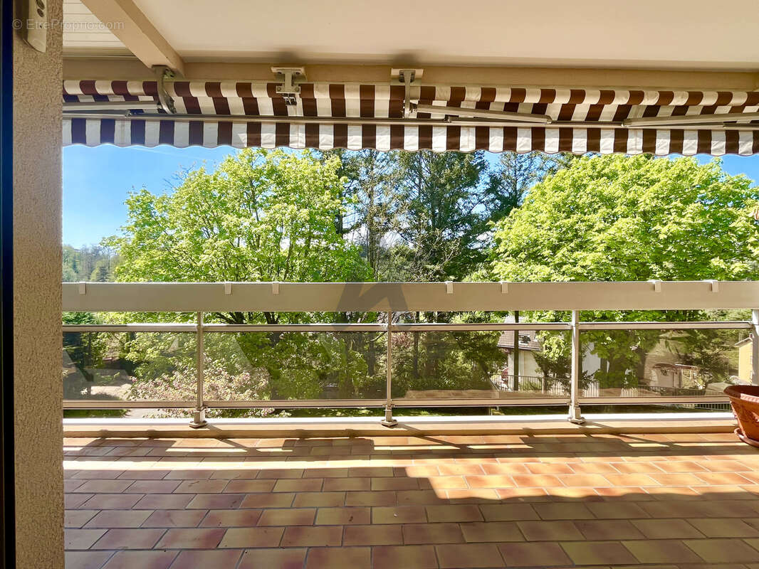 Appartement à CHARBONNIERES-LES-BAINS