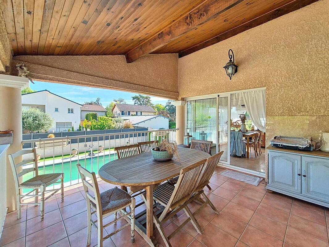 Photo 1 - Maison à CHARBONNIERES-LES-BAINS