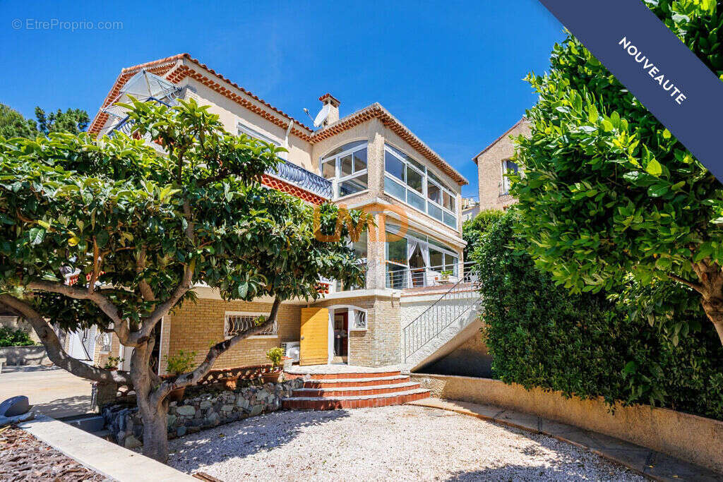 Appartement à MARSEILLE-8E