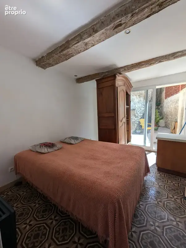 A vendre - maison de village renovee ded type 5 de 109 m2 avec garage et terrasses - photo 5
