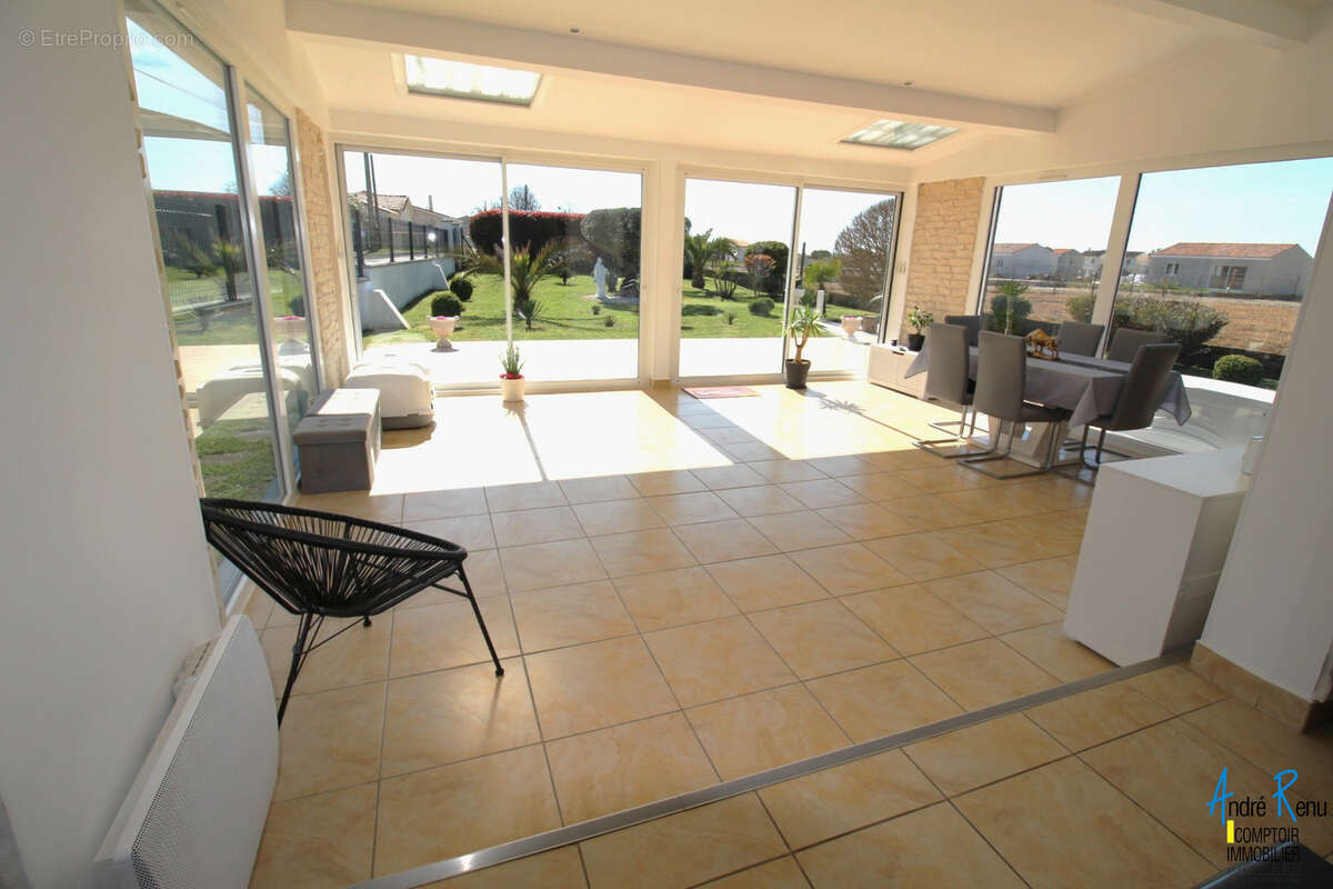 Grande maison familiale avec jardin paysagé - photo 4