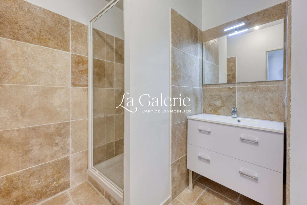 Appartement à HYERES