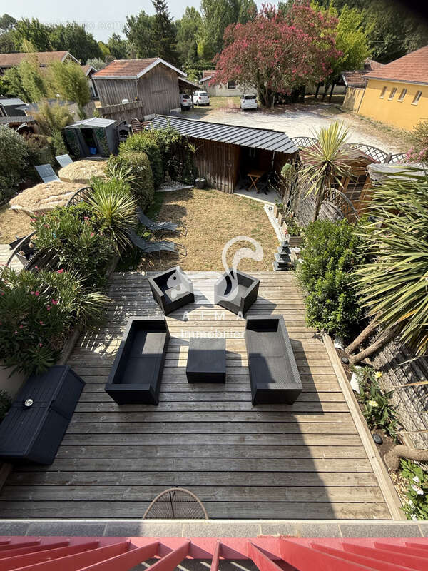 LE TEICH, maison à étage, 3 ch et jardin - photo 13