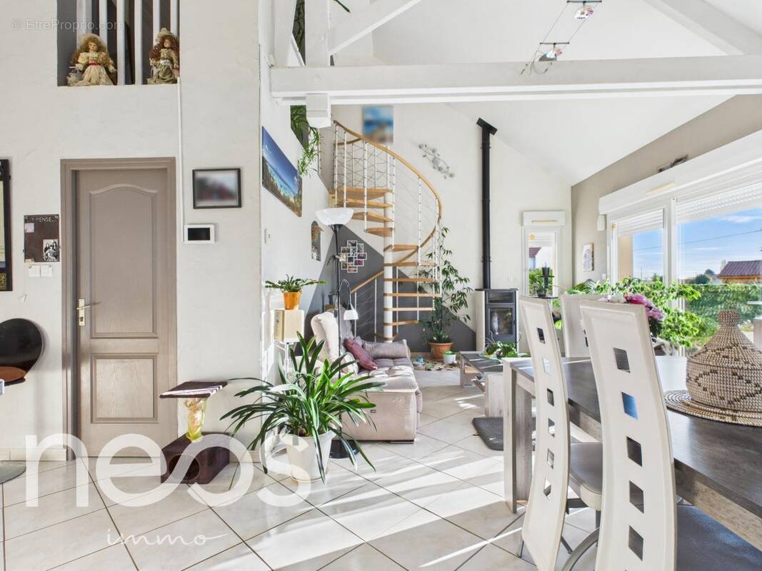 Maison à SAINT-MAURICE-EN-RIVIERE