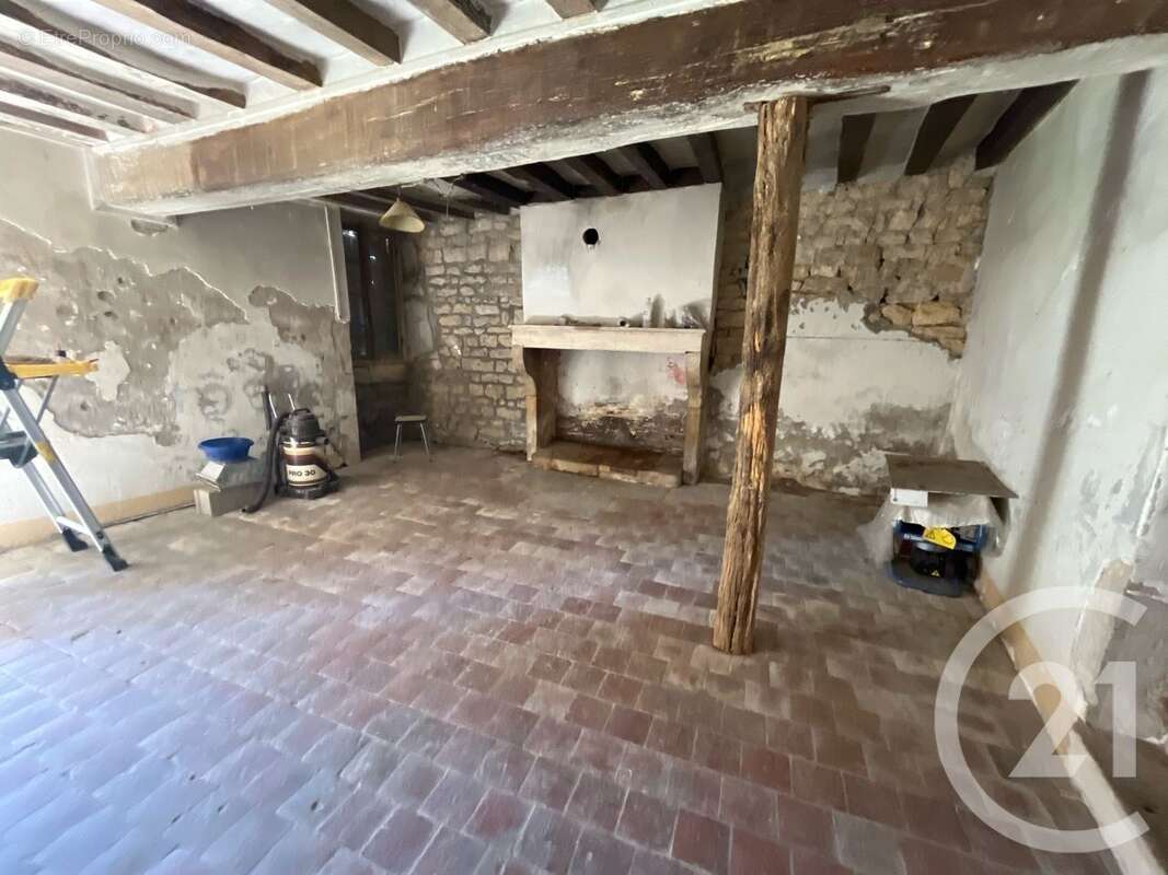 Maison à SAINT-GERMAIN-DES-BOIS