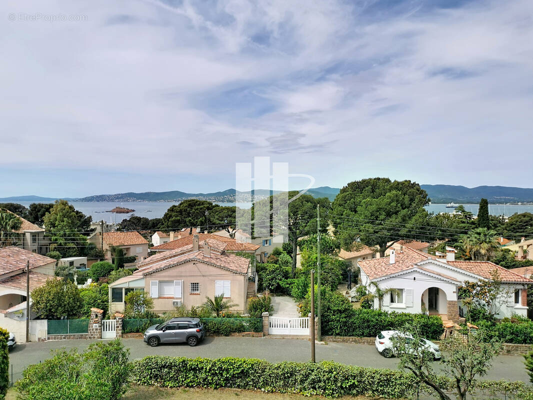 Appartement à SAINT-RAPHAEL