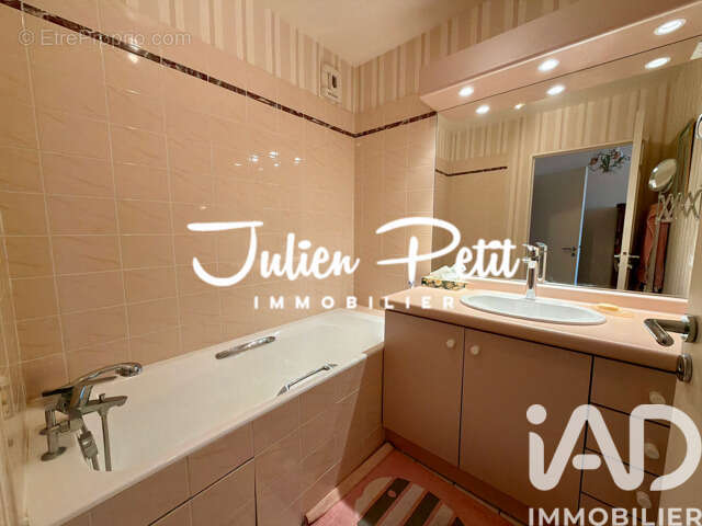 Photo 8 - Appartement à LE PLESSIS-ROBINSON