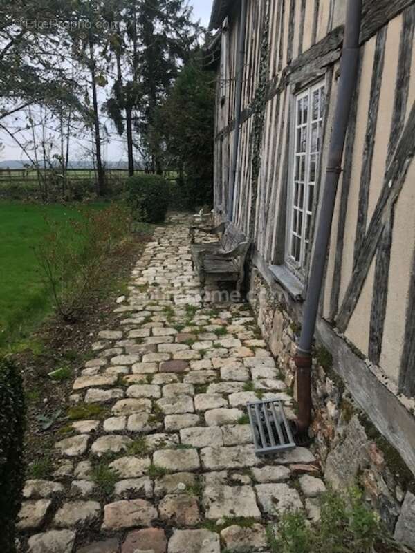 Magnifique Manoir 17 ième et ses dépendances au coeur de la Normandie - photo 9