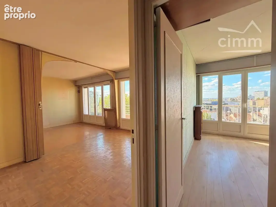 MONTREUIL — T4 de 80 m² avec beau balcon filant, vue dégagée, double parking et cave - photo 9