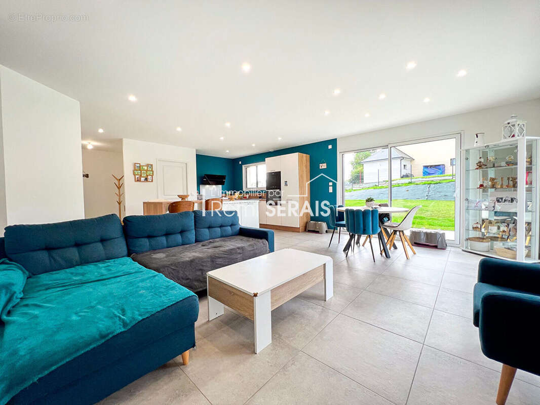 Maison à LA VILLETTE