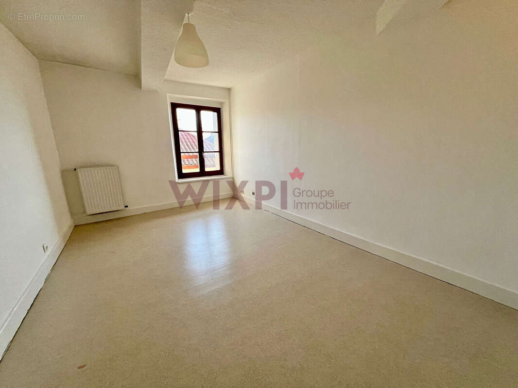 Appartement à SAINT-NAZAIRE-LES-EYMES