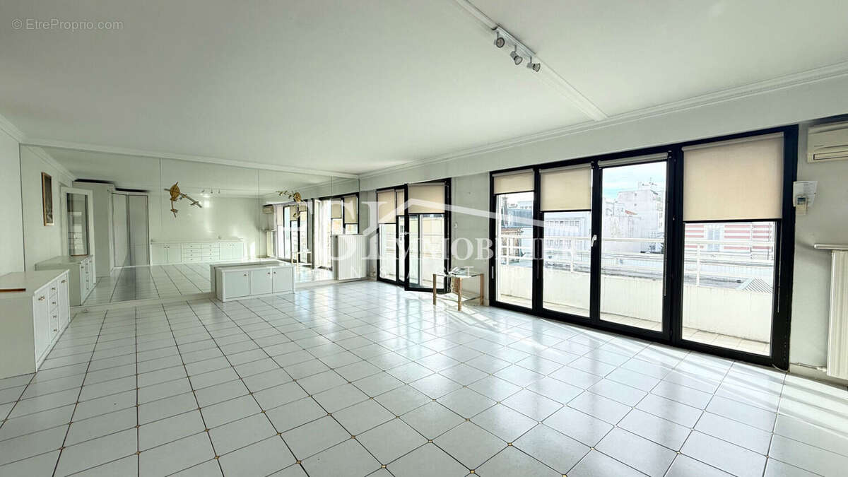Appartement à ENGHIEN-LES-BAINS