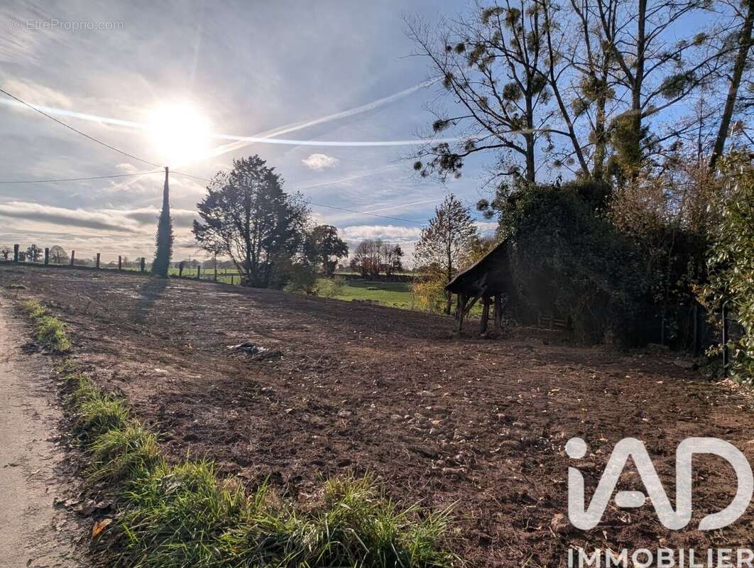 Photo 3 - Terrain à LE LOROUX