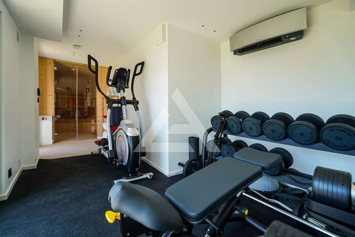 Cap martin - villa de prestige en deuxième ligne de mer, vue panoramique - 5 chambres - photo 23