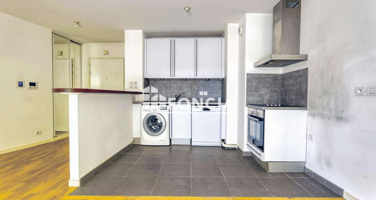 Appartement à ISSY-LES-MOULINEAUX