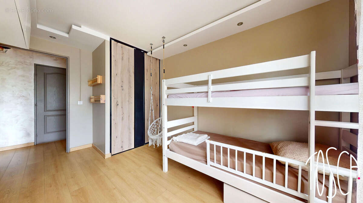 Appartement à THIAIS
