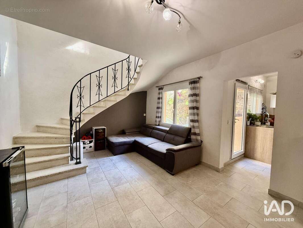 Photo 4 - Maison à LA GARDE-FREINET