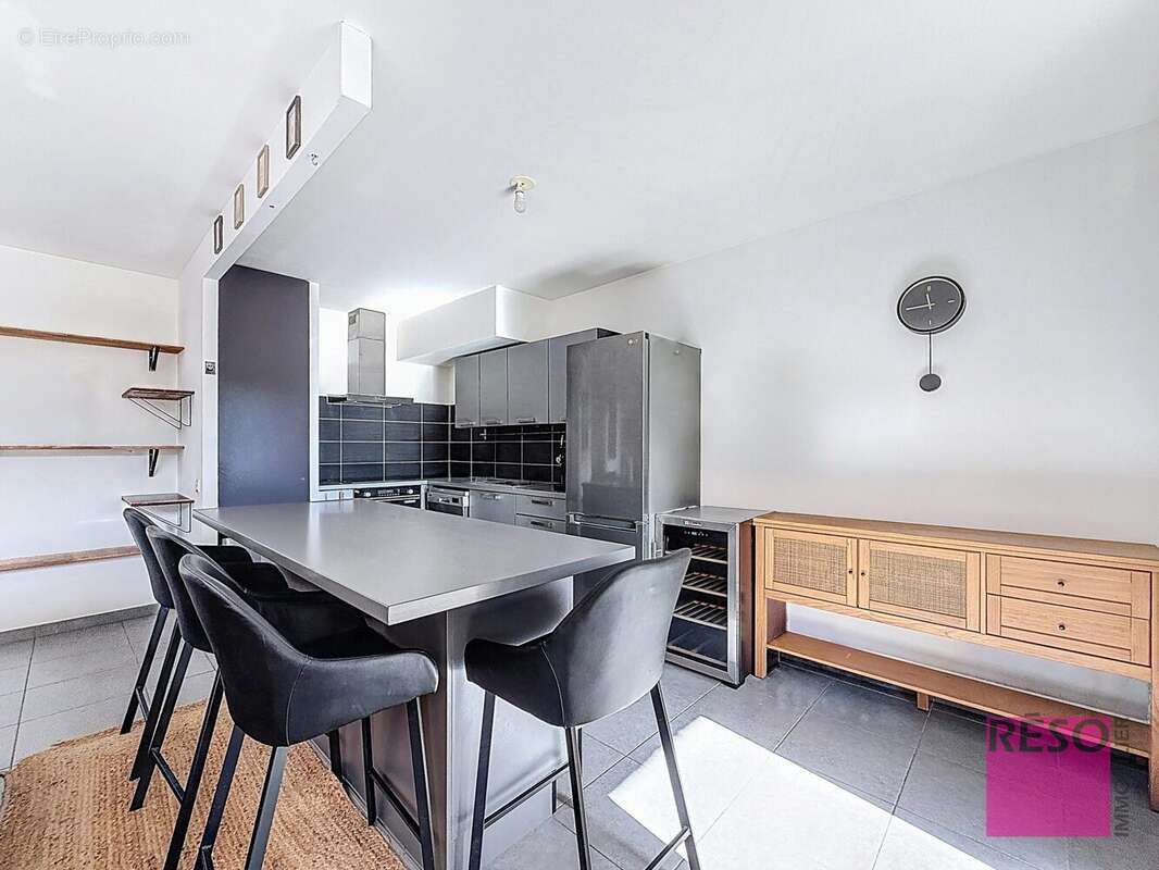 Appartement à VETRAZ-MONTHOUX