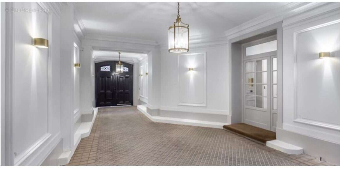 Appartement à PARIS-8E