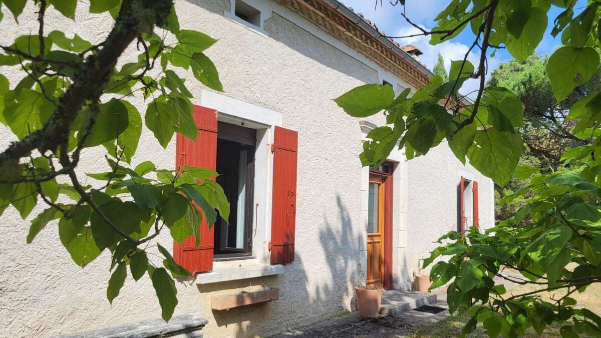 Maison à NEUVIC