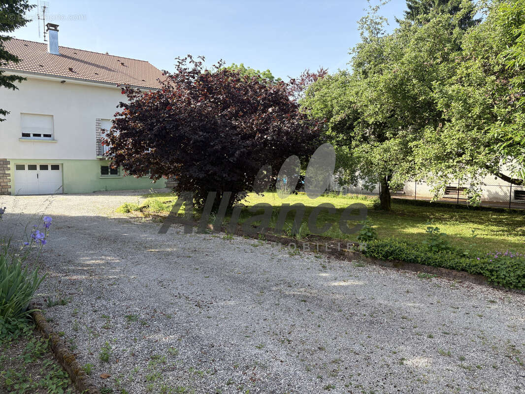 Maison à FROIDECONCHE