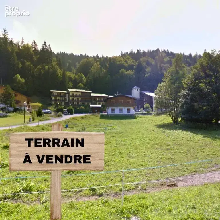 Photo Terrain à Araches-La-Frasse au prix de 160 000€
