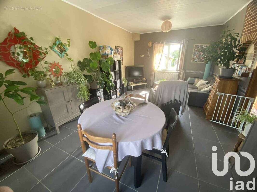 Photo 2 - Maison à TRUMILLY