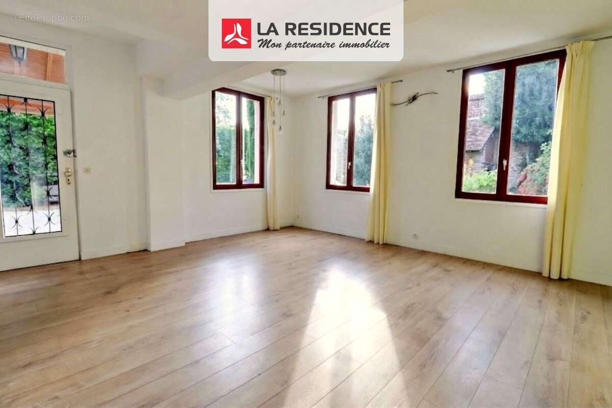 Maison 118 m² à Saint-Aubin-Les-Elbeuf  - photo 3