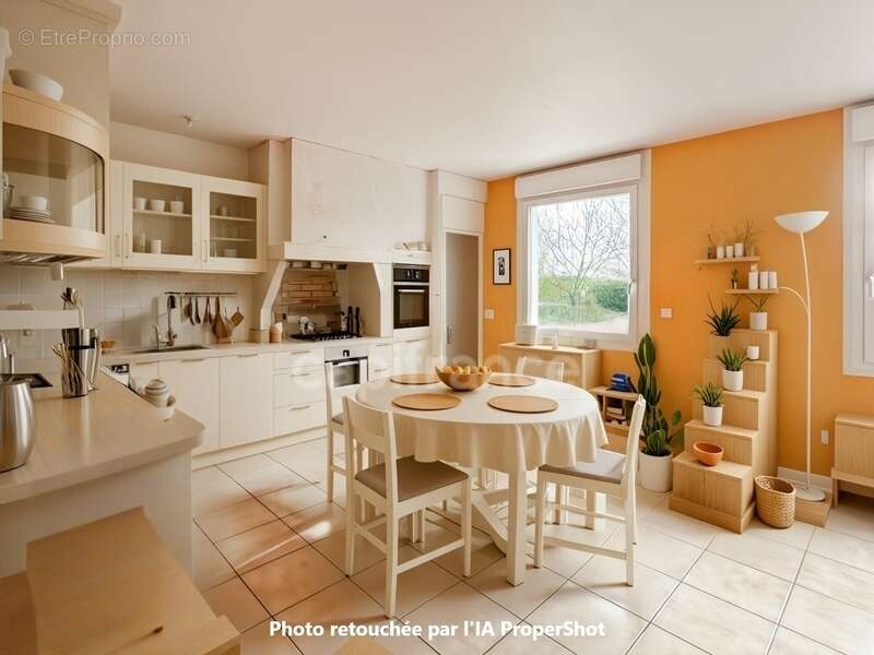 Maison à LE RELECQ-KERHUON