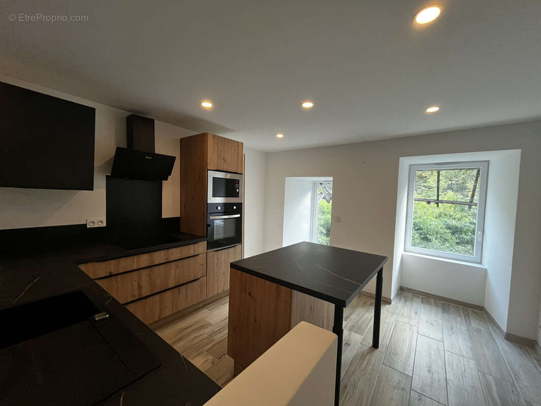 Maison à VILLEFRANCHE-DE-ROUERGUE