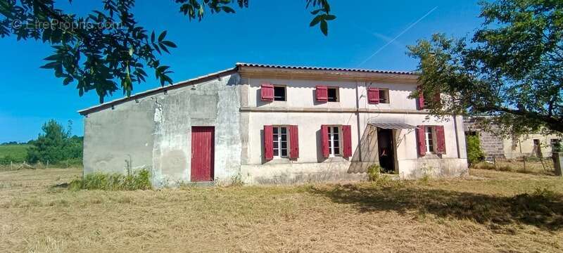 Maison à vendre 4 pièces + grange SAINT CHRISTOPHE DE DOUBLE (33) - photo 2