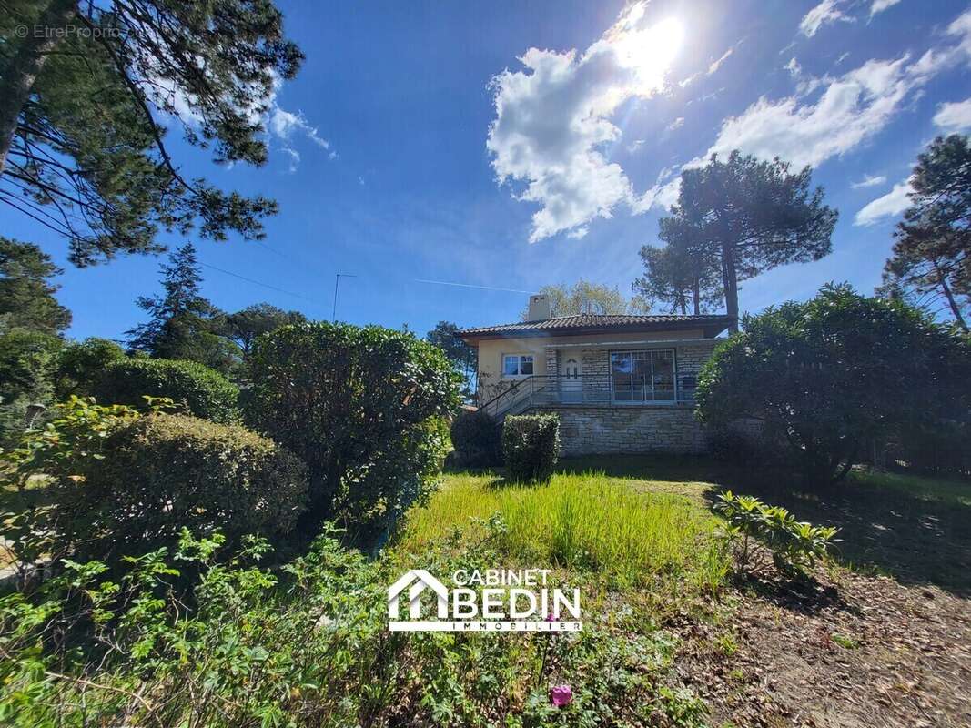 Maison 130 m² à Lege-Cap-Ferret  - photo 2